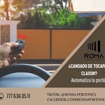 Control remoto abriendo un portón automático